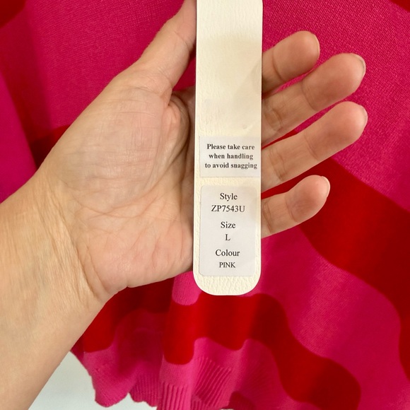 NWT- Chic Striped V-Neck Sweater in Pink and Red 100% Cotton - Picture 11 of 11